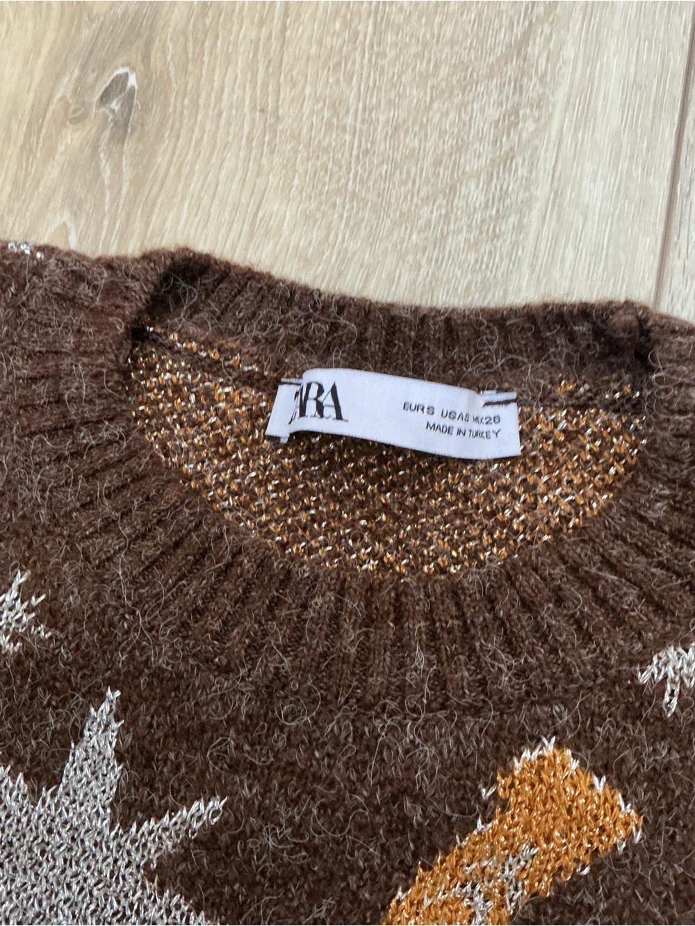Zara Brown Crewneck Sweater with Gold & Gray Western Motif - Picture 9 of 9